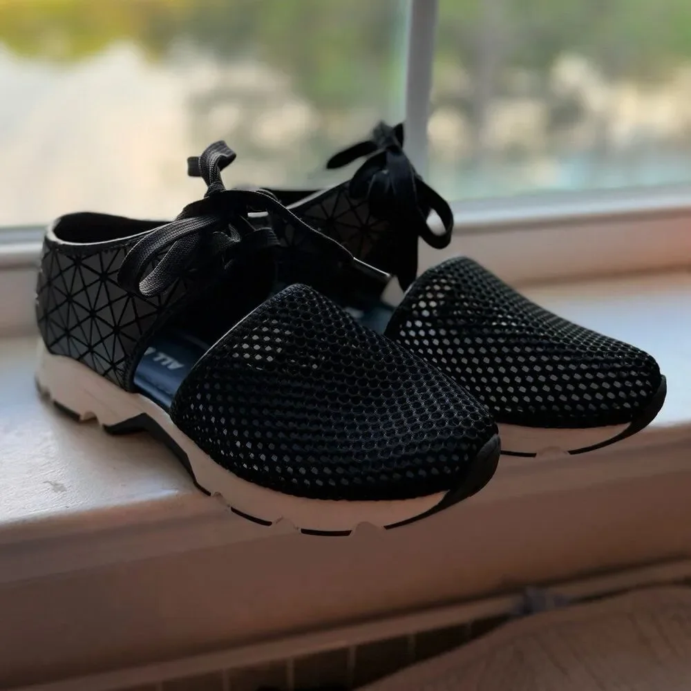 All Black Signature Amazing Mesh Black Fashion Breathable Sneakers Size 38 EUC